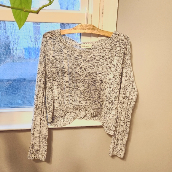 Grey sweater low cut - Picture 6 of 9